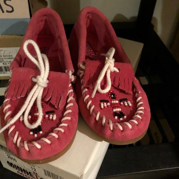 Minnetonkas - Picture 4 of 5